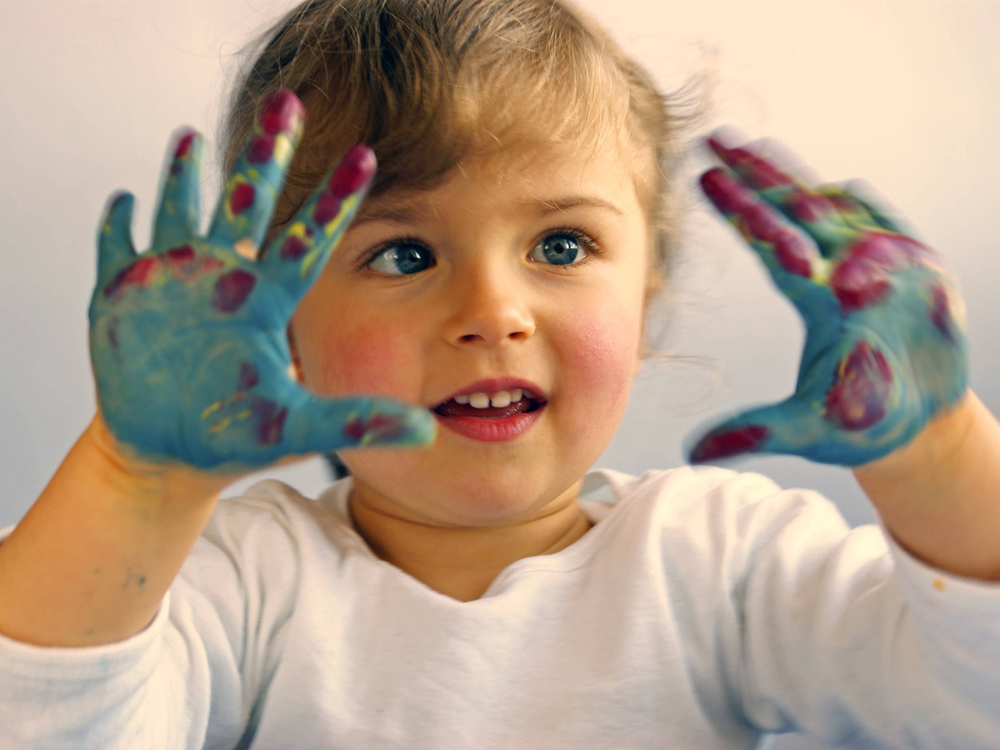 孩子爱管闲事怎么教育故事,怎么改掉孩子爱管闲事的毛病