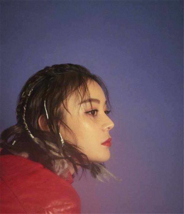 今年流行烫一款免打理减龄大气,2019流行懒人造型烫