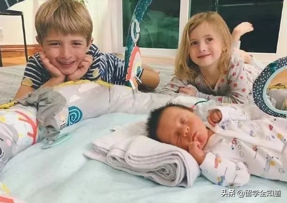 扎根中国18年，创业还带3个娃，这位英国超人妈妈大写的高能