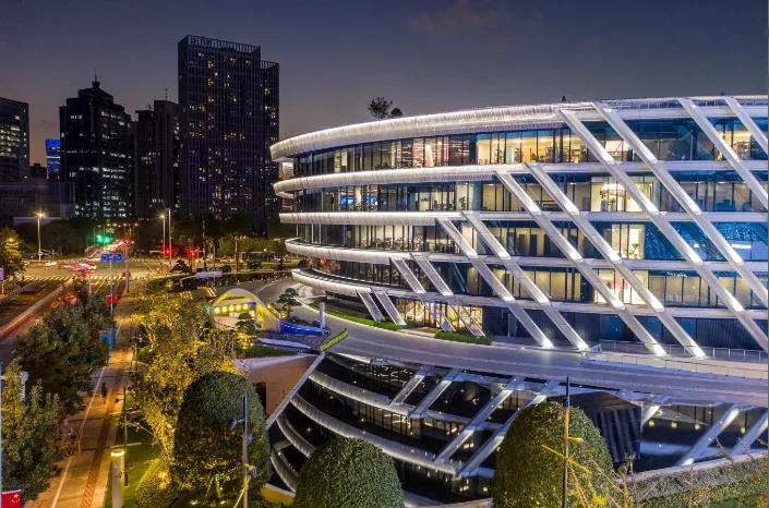 太平鸟时尚中心景观设计,自由的鸟巢