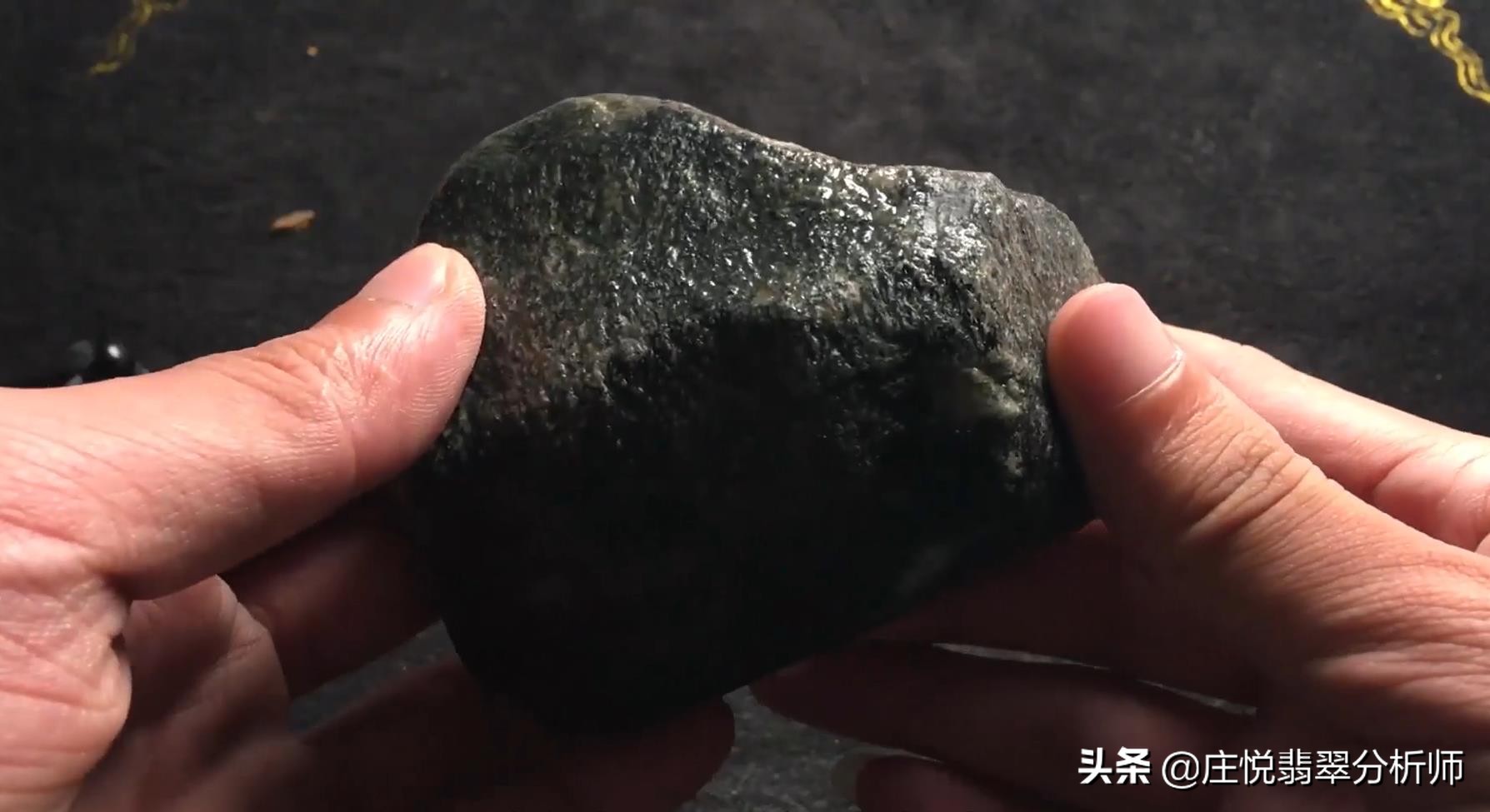 从原石看翡翠,从原石到手串