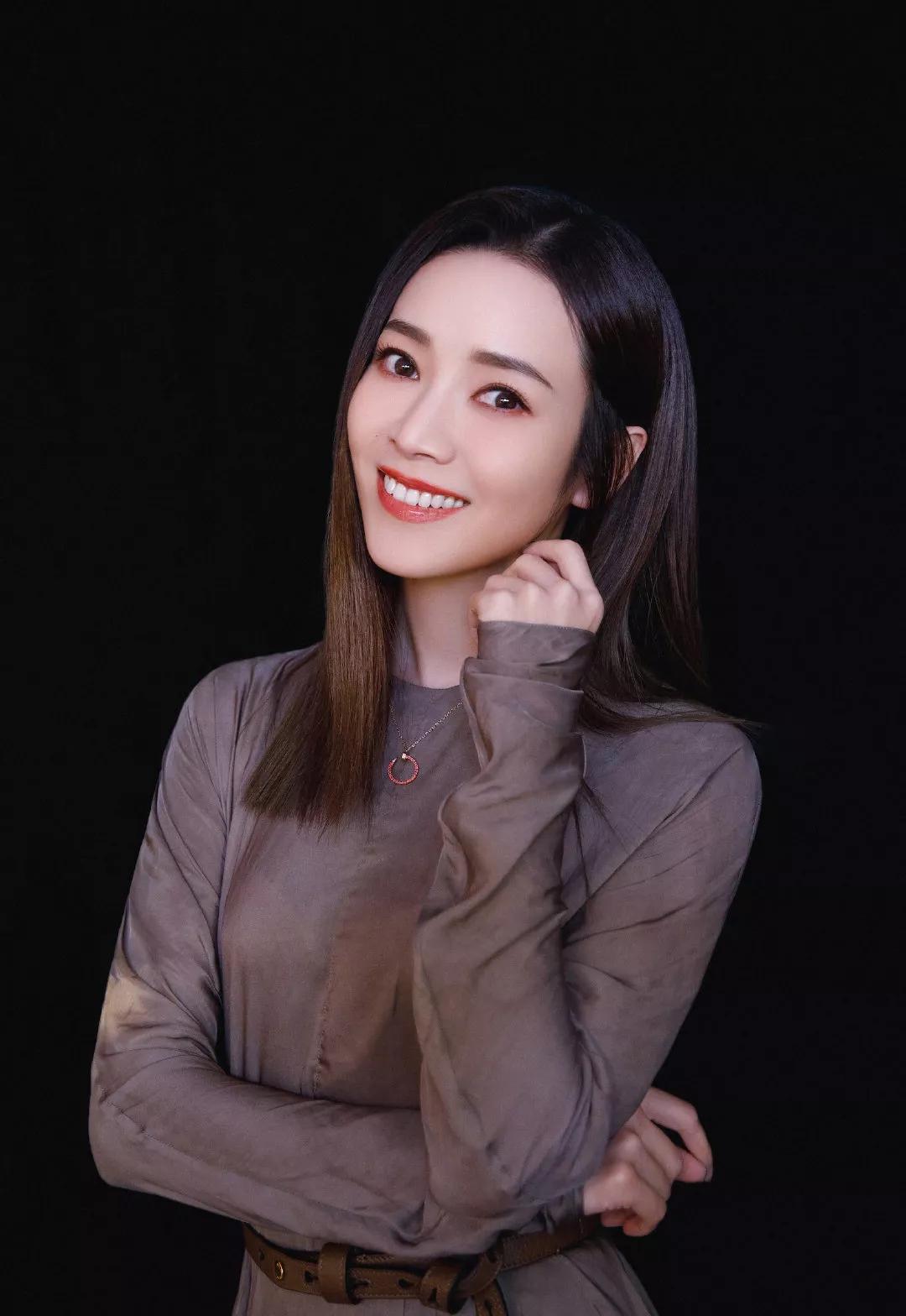 适合年轻人戴的黄金项链转运,如何佩戴适合自己的首饰转运