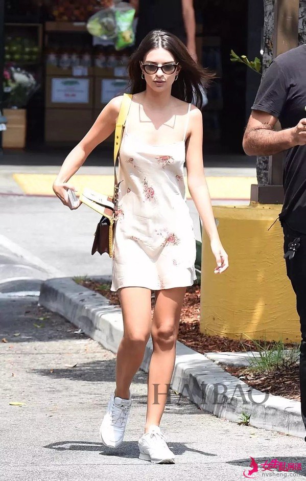 减肥就是为了可以穿好看的衣服,减肥就是为了穿裙子好看