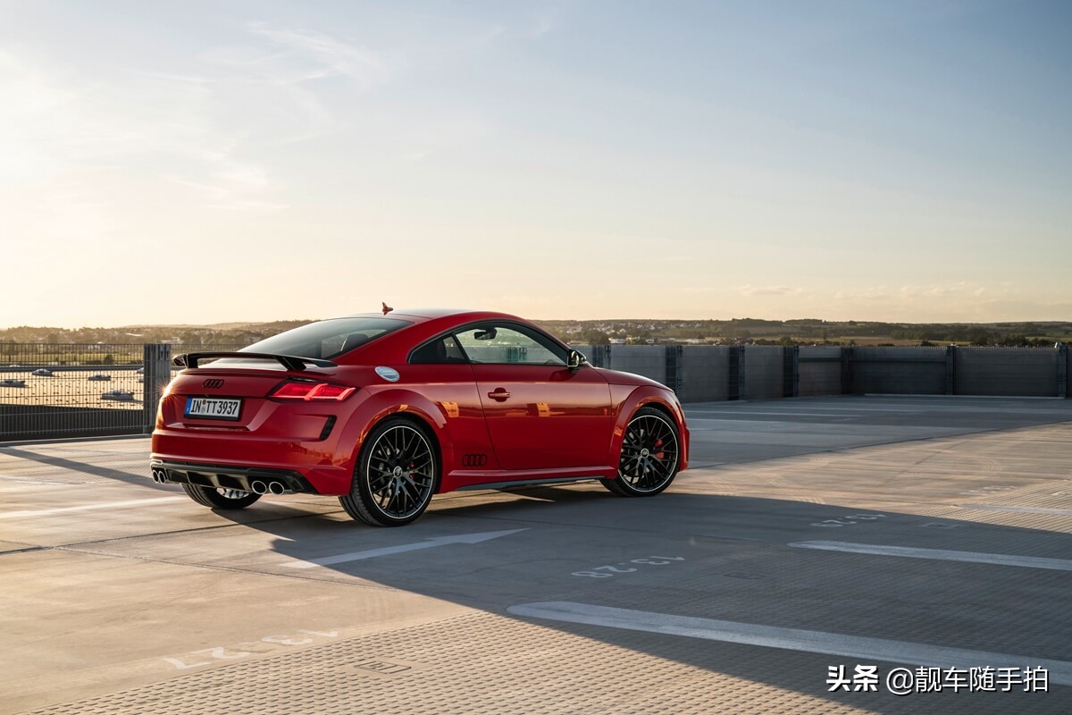 新款奥迪tt欣赏,奥迪tt性能版换代颜值还是那么帅
