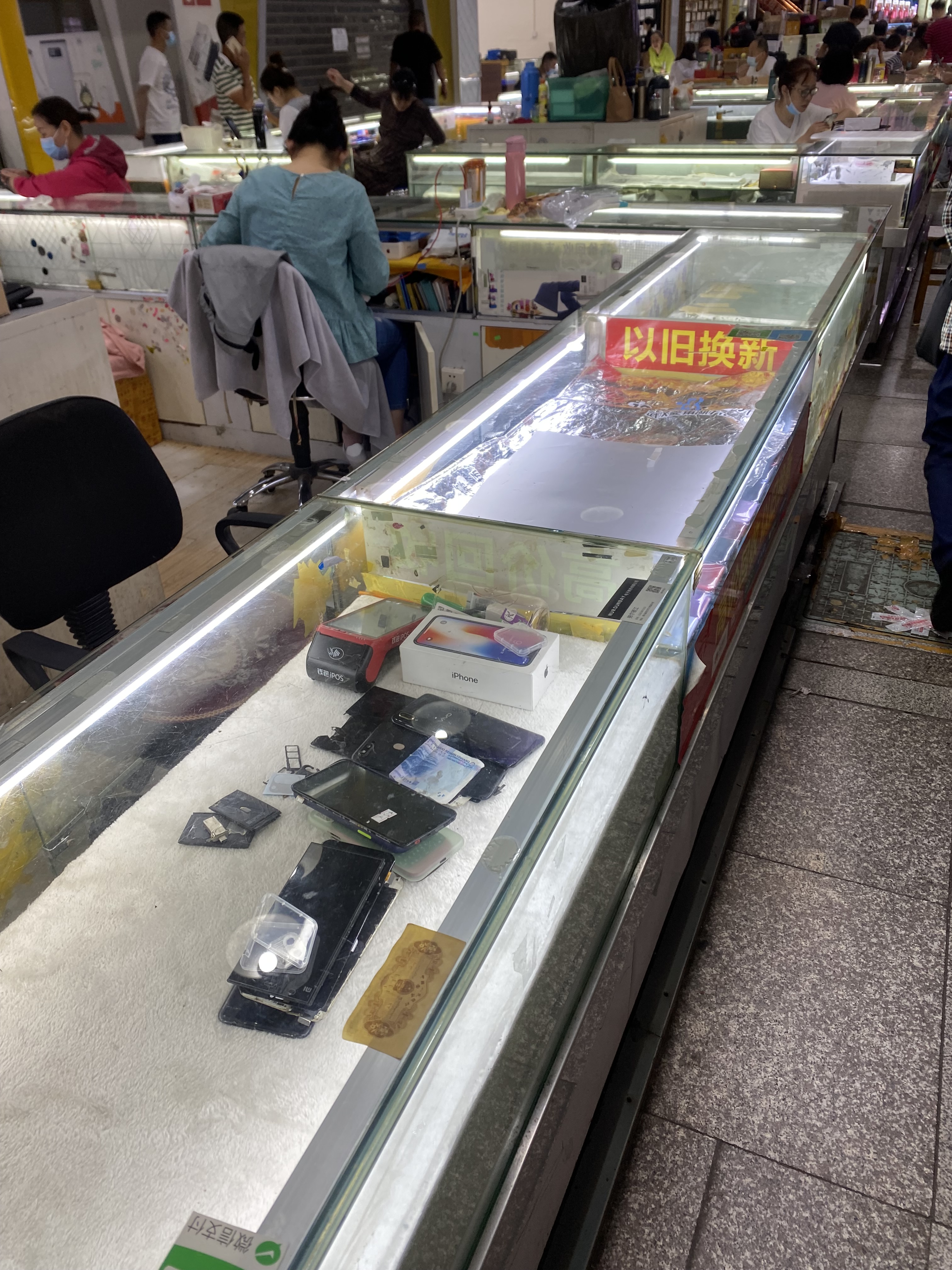 数码城商家现状,全国各地实体店铺生意惨淡