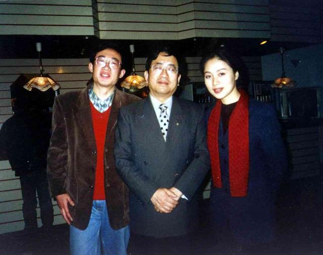 余秋雨前妻李红简历和图片,余秋雨的前妻李红