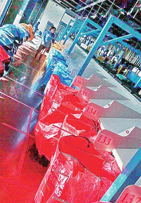 《邮件快件包装管理办法》开始施行，使用较窄胶带或免胶带设计的快递包装将会更多地出现在大家眼前