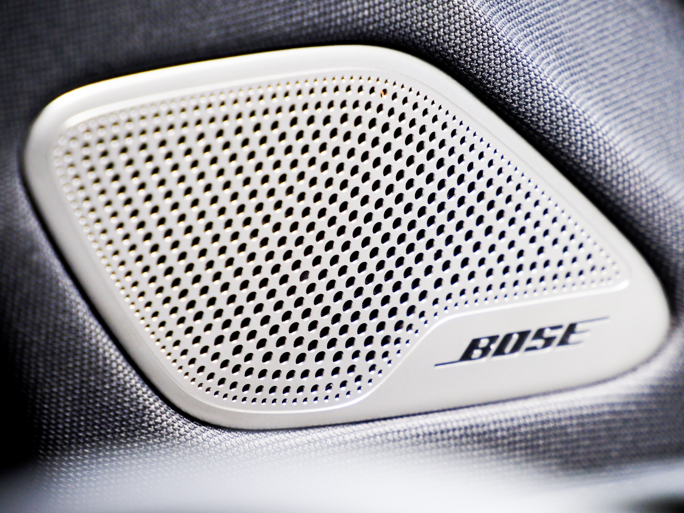 荣威rx5plus与荣威rx5max的区别,荣威rx5max2021bose音响