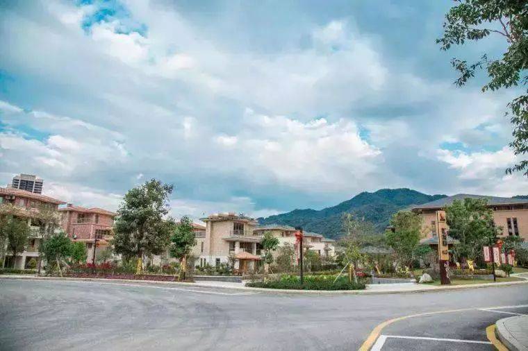 特享钜惠,享私家独立泡池,免费游览开心农庄获取片刻心灵的宁静