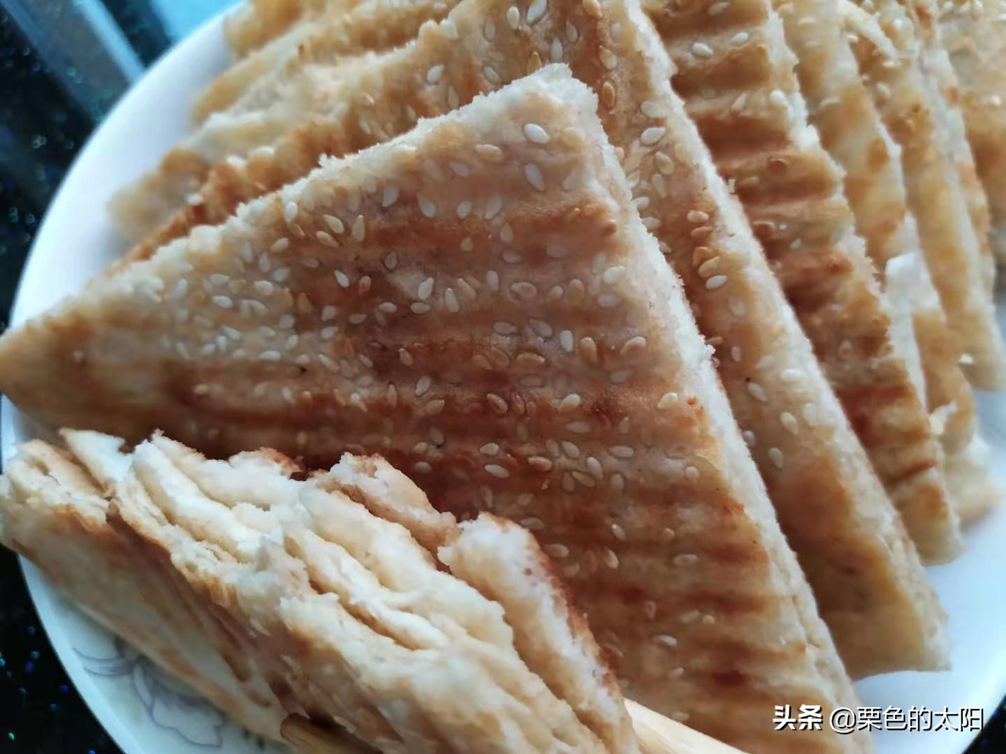 芝麻发面饼怎么做又软又香甜,芝麻酱发面饼子的家常做法