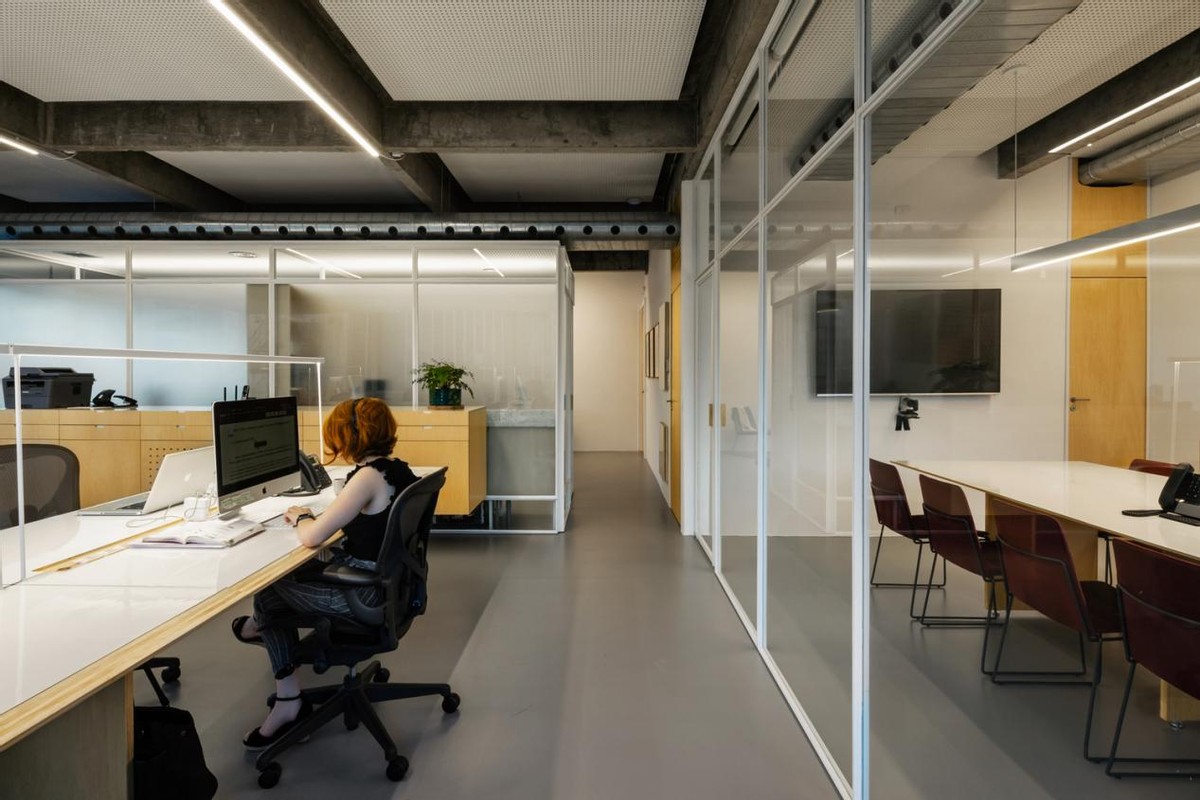 开放式办公空间布局,创意开放式办公设计