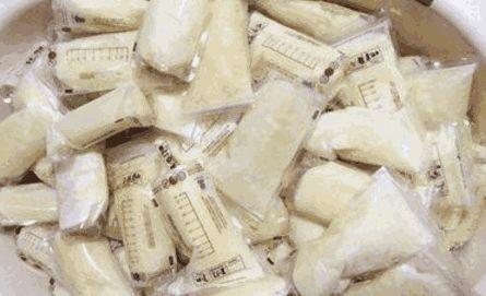 宝妈母乳太多宝宝喝不完给大宝喝,宝妈母乳太多宝宝越吃越多