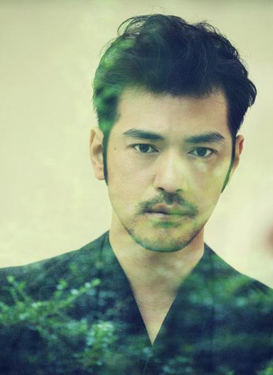 47岁金城武照片,45岁的金城武现状