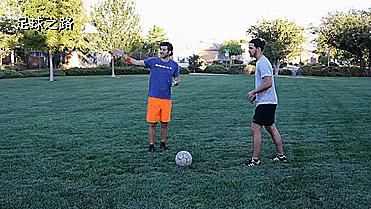 如何正确地进行1v1背身防守