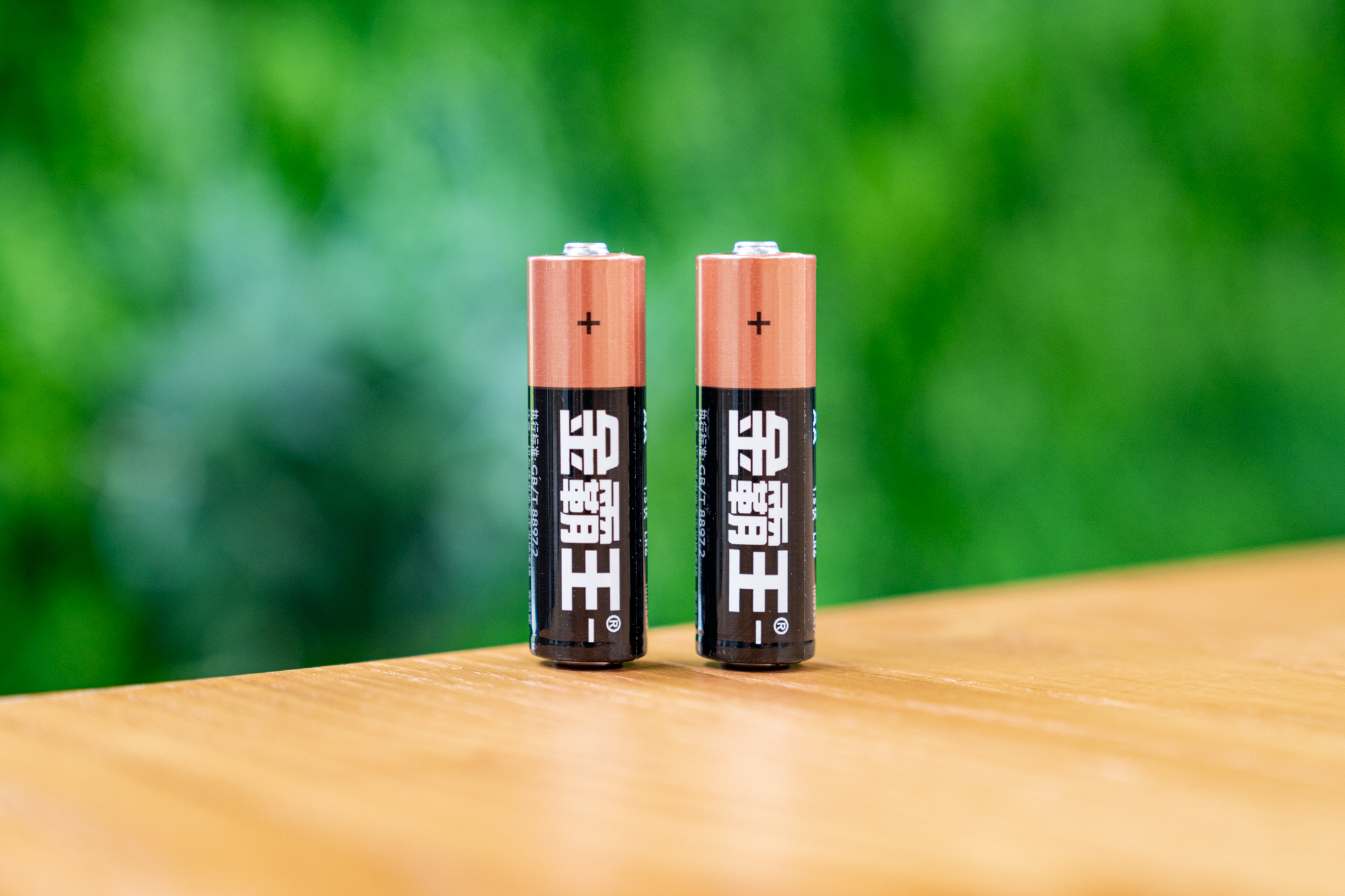 5号电池南孚金霸王哪个好,5号碱性电池双鹿