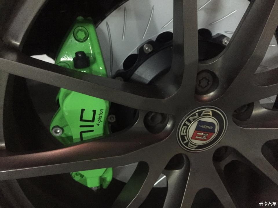 宝马3系换tei刹车,宝马3系的自动刹车功能测试