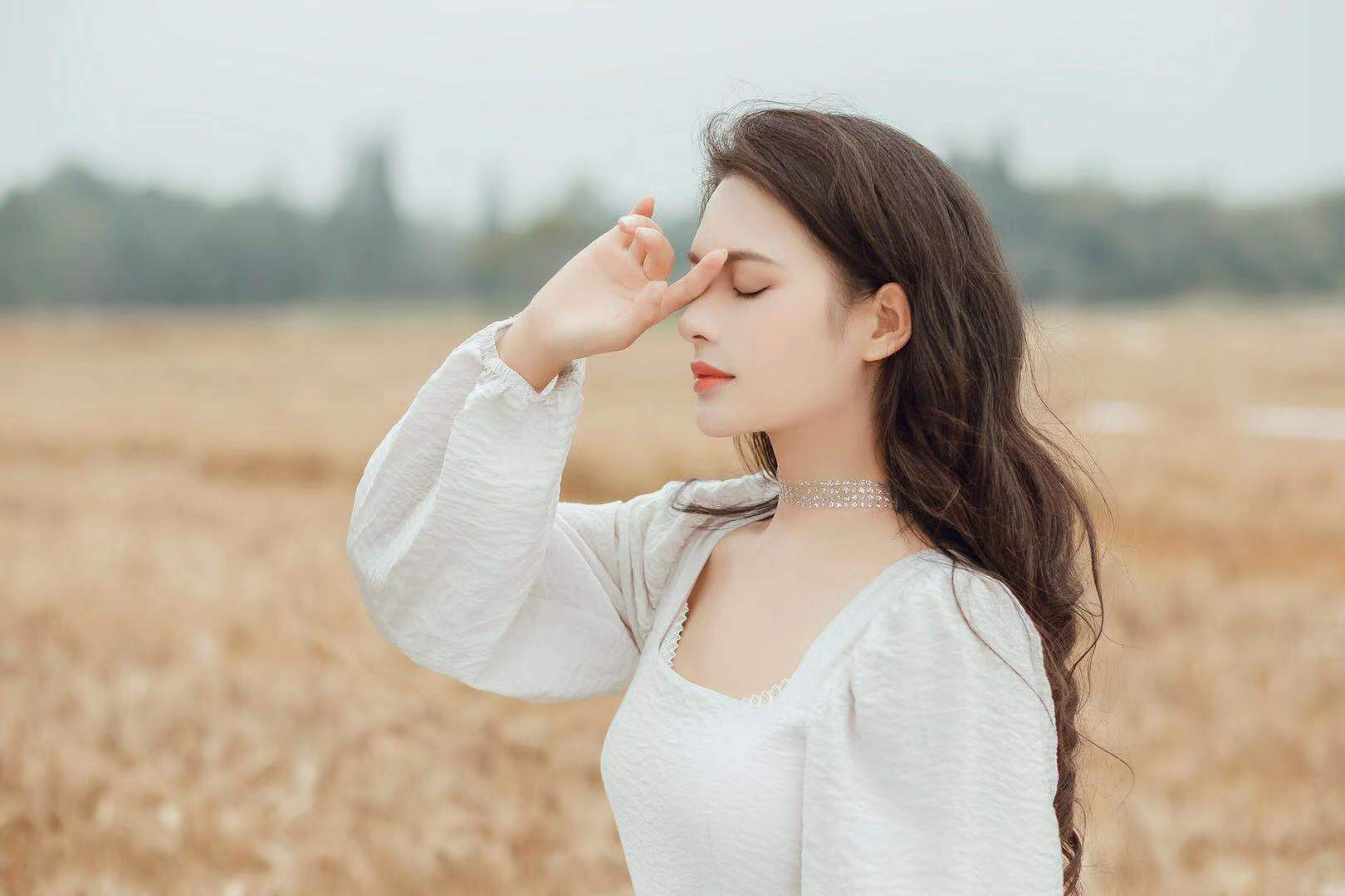 摄影师拍人像如何克服紧张,拍摄人物肢体动作