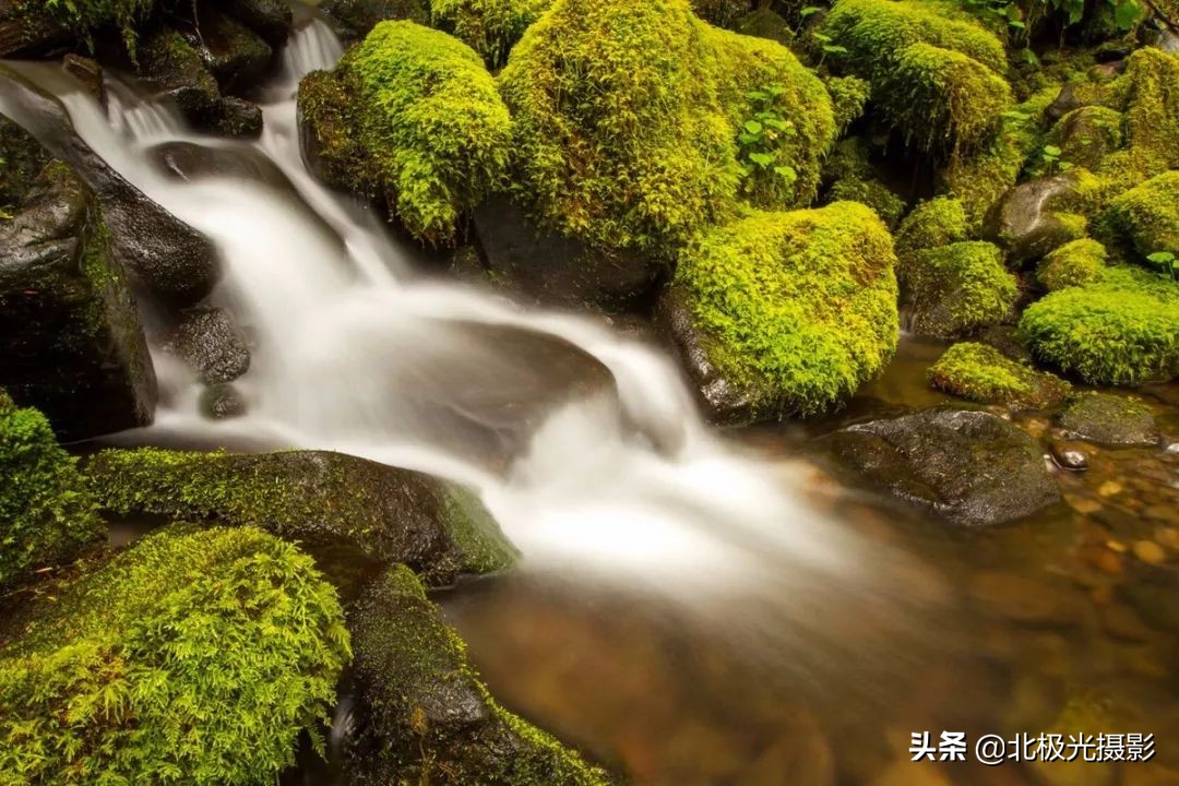 拍的照片没有层次感,拍出的效果没有实物效果