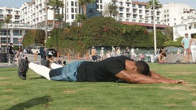 腹肌轮能不能练出腹肌,腹肌轮真的能练出腹肌吗