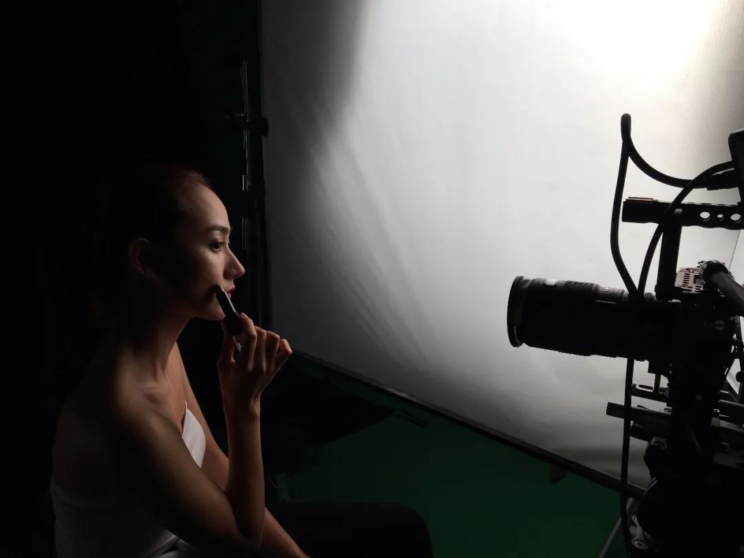 鎶栭煶缃戠孩浠殑鐪熷疄鑱屼笟,鐩樼偣鎶栭煶缃戠孩浠殑鐪熷疄鑱屼笟