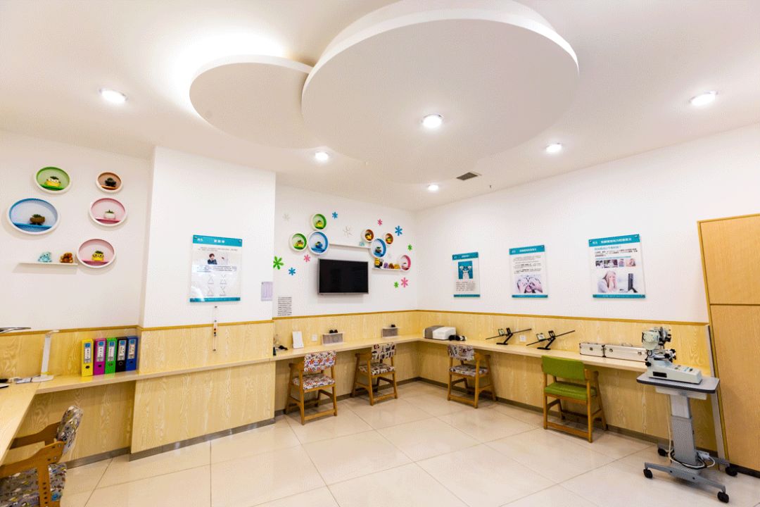 开学季/南充宝岛眼镜这里有一份“学霸”大礼包送给你