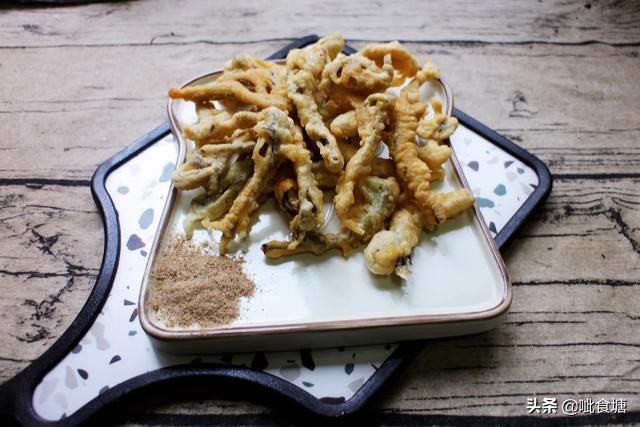 香椿炒鸡蛋正确做法先别着急下锅,香椿炒鸡蛋简单易学你会了吗