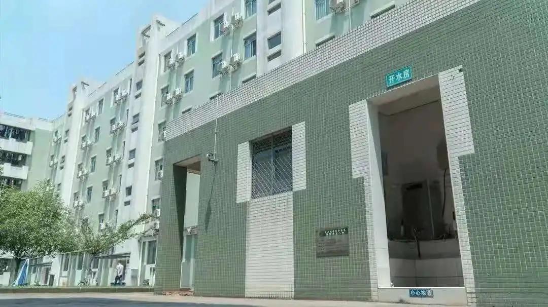 各地区大学宿舍对比,川内宿舍条件好的本科