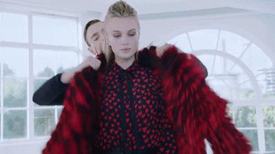 冬季牛仔裤怎么穿才好看,冬天牛仔裤怎么穿出高级感男生