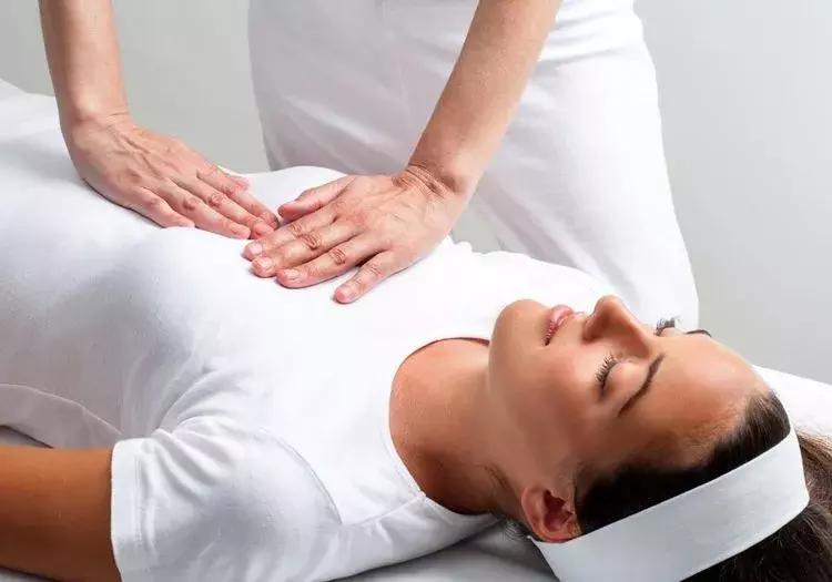 冷知识科普乳房不能乱揉,乳房不要随便做检查