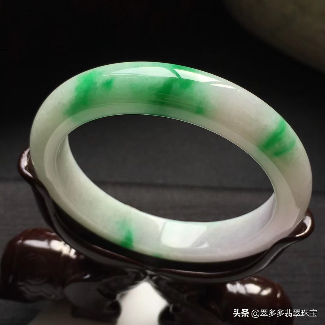 如果你不懂翡翠的“水头”看完这篇文章你就会明白