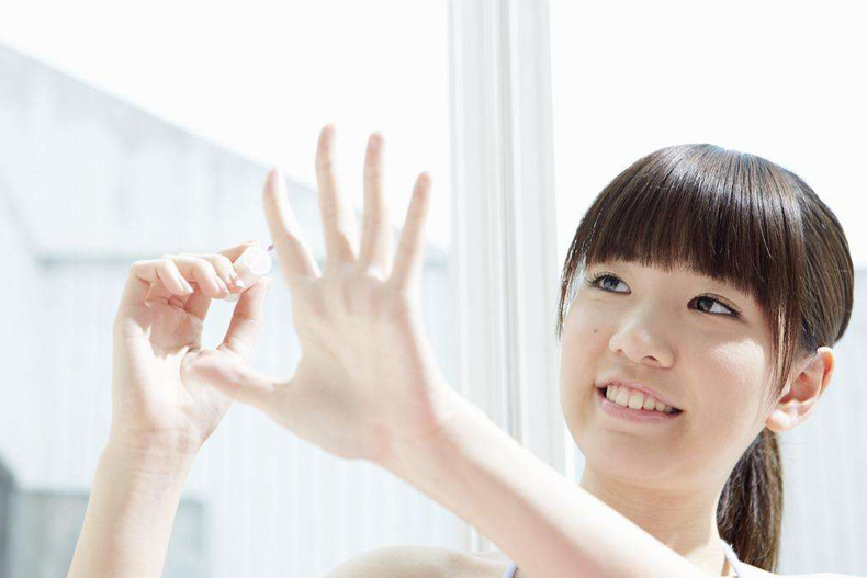 新手指甲油入门安全距离,新手指甲油选什么颜色