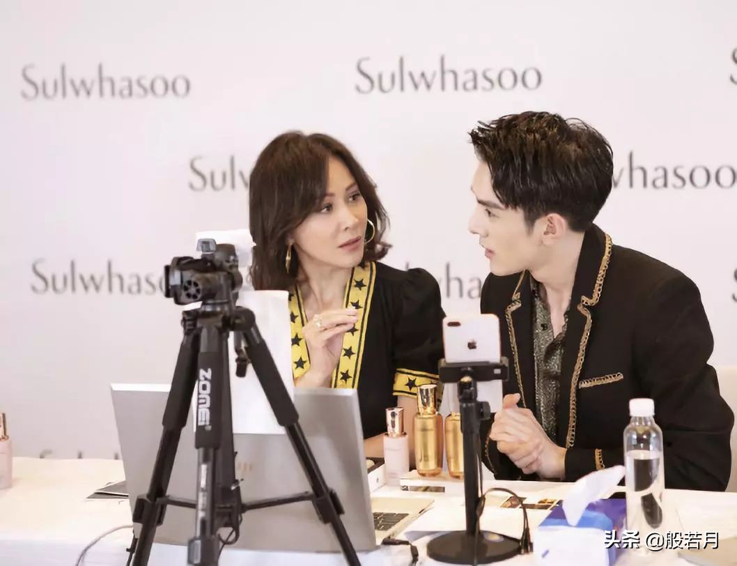 李佳琦其实一直在种草珠宝，你们有发现吗？