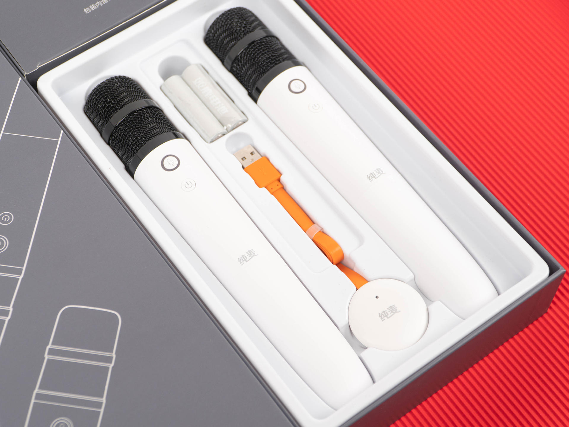 给生活加点料：小米电视配纯麦K歌无线麦克风，客厅秒变KTV