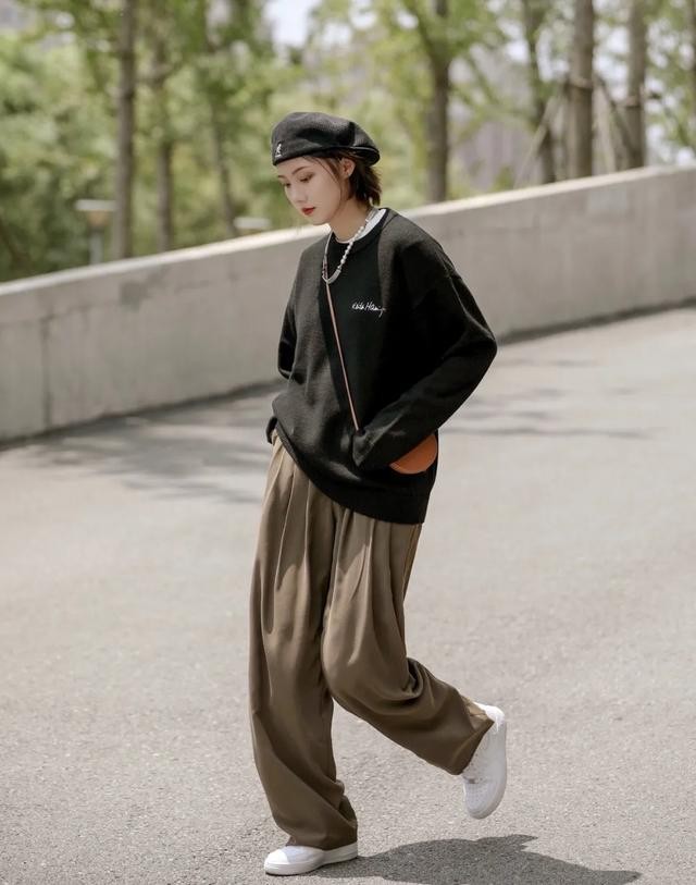 为什么穿卫衣还显胖,为什么你穿卫衣脸大脖子短