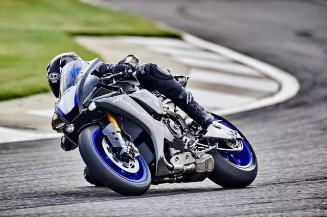 天上有飞机地上有坦克的游戏,天上有飞机地上有crh380d