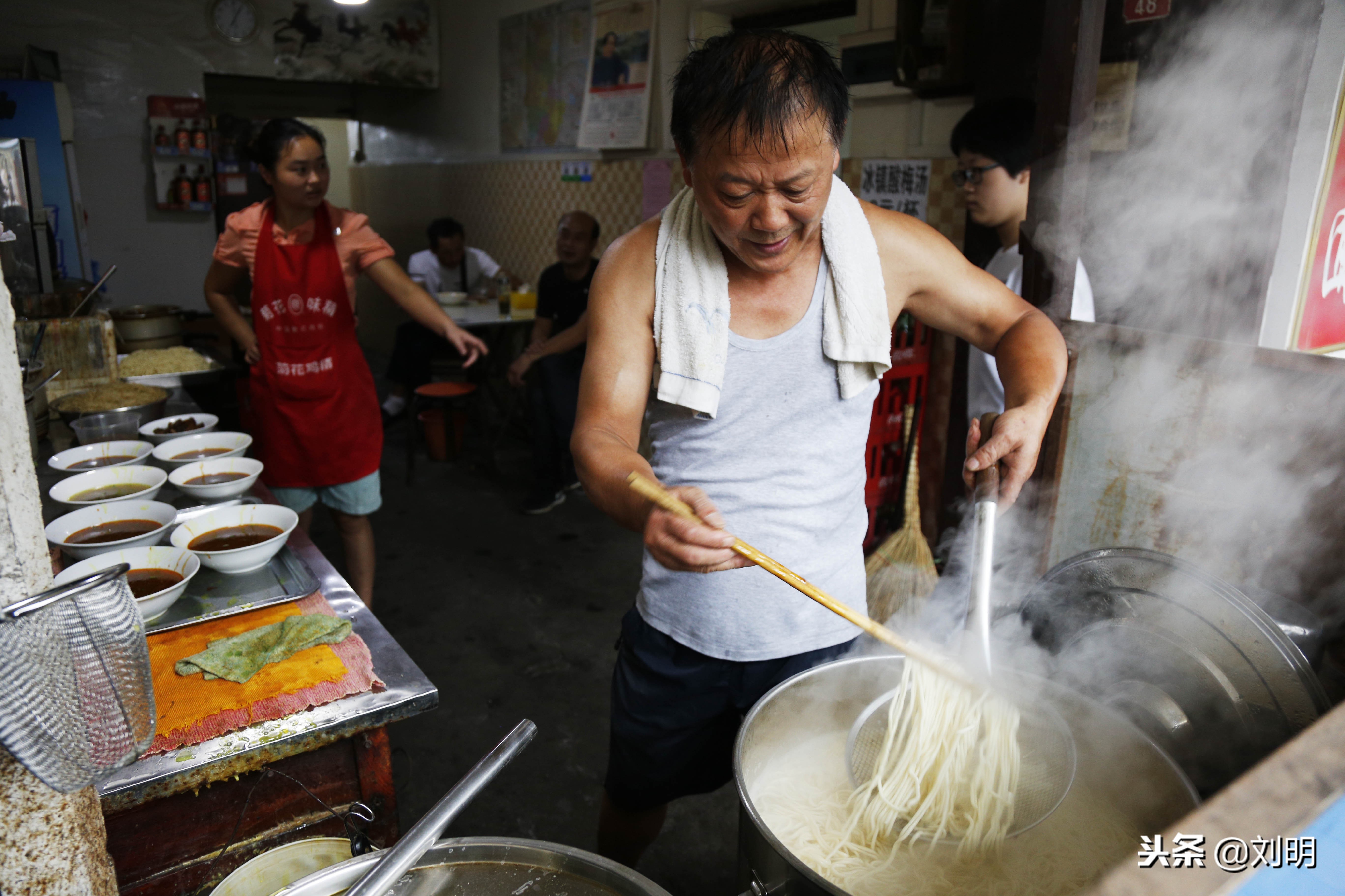 襄阳牛肉面和安庆牛肉面,安庆牛肉面和襄阳牛肉面