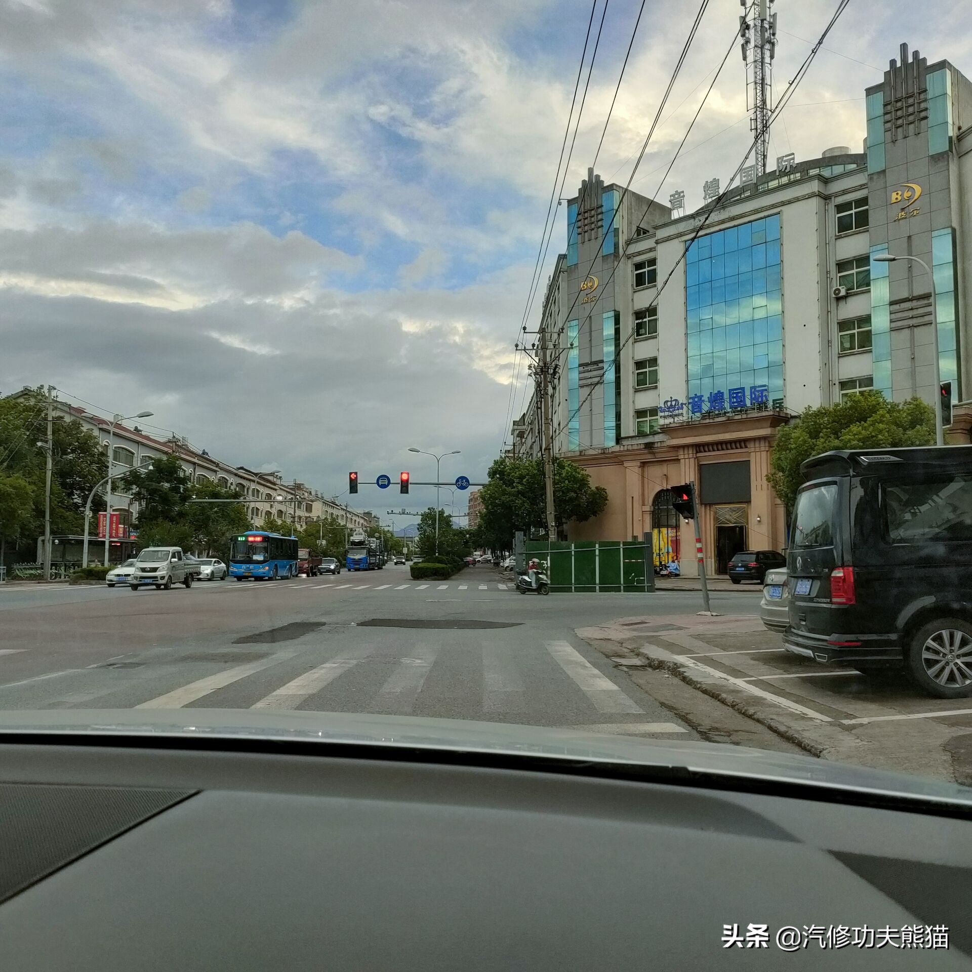 奥迪q5烧机油值不值得买,2015款奥迪q5舒适型烧机油