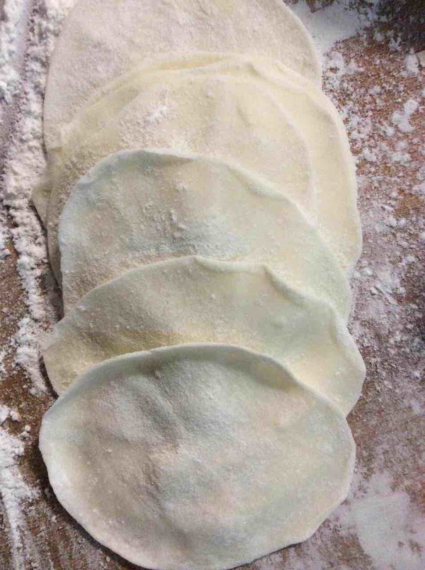 春天用什么菜包饺子好吃,这季节肉和啥菜包饺子好吃