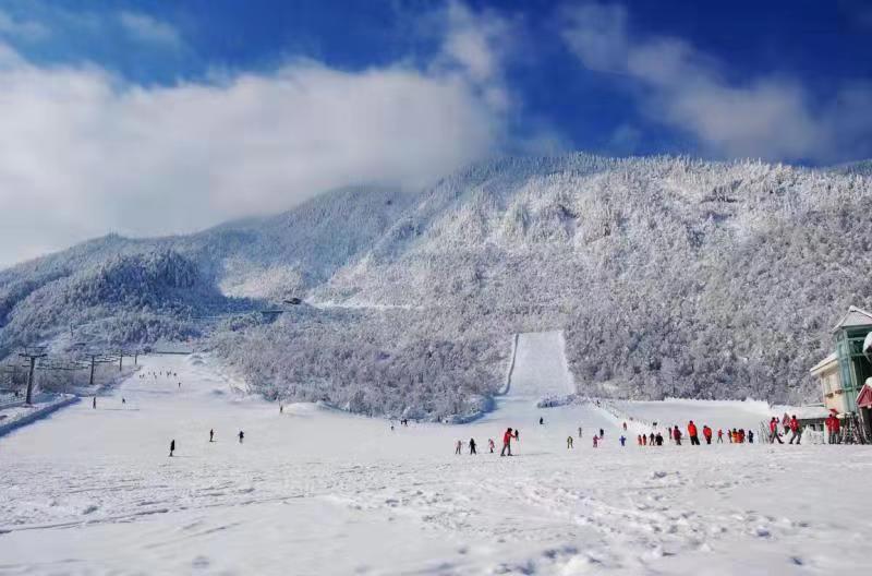 西岭雪山旅游线路时刻表,西岭雪山直通车攻略