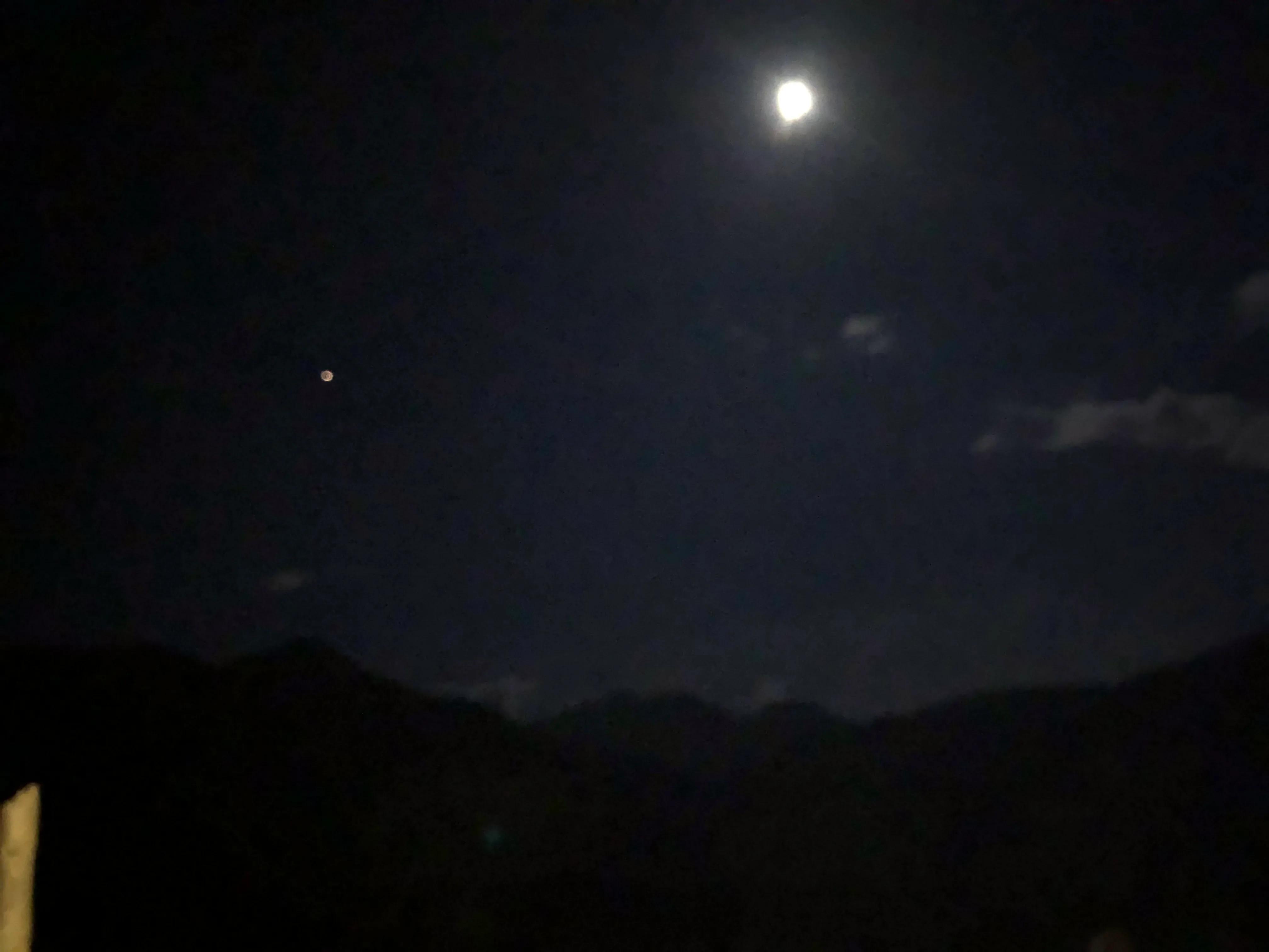 睡不着又来一篇呵呵,不写情不写爱,写点雅的不香吗?哈哈