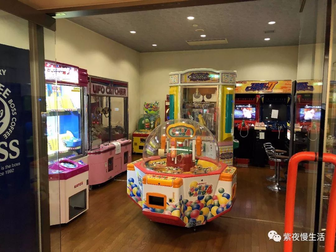 未见富士,幸运依在-秀峰阁湖月