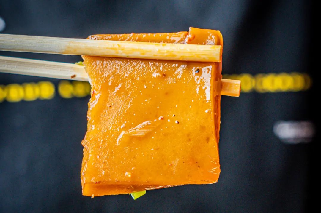 「卤林少堂主」2岁生日“虎”出新招,新品5元吃