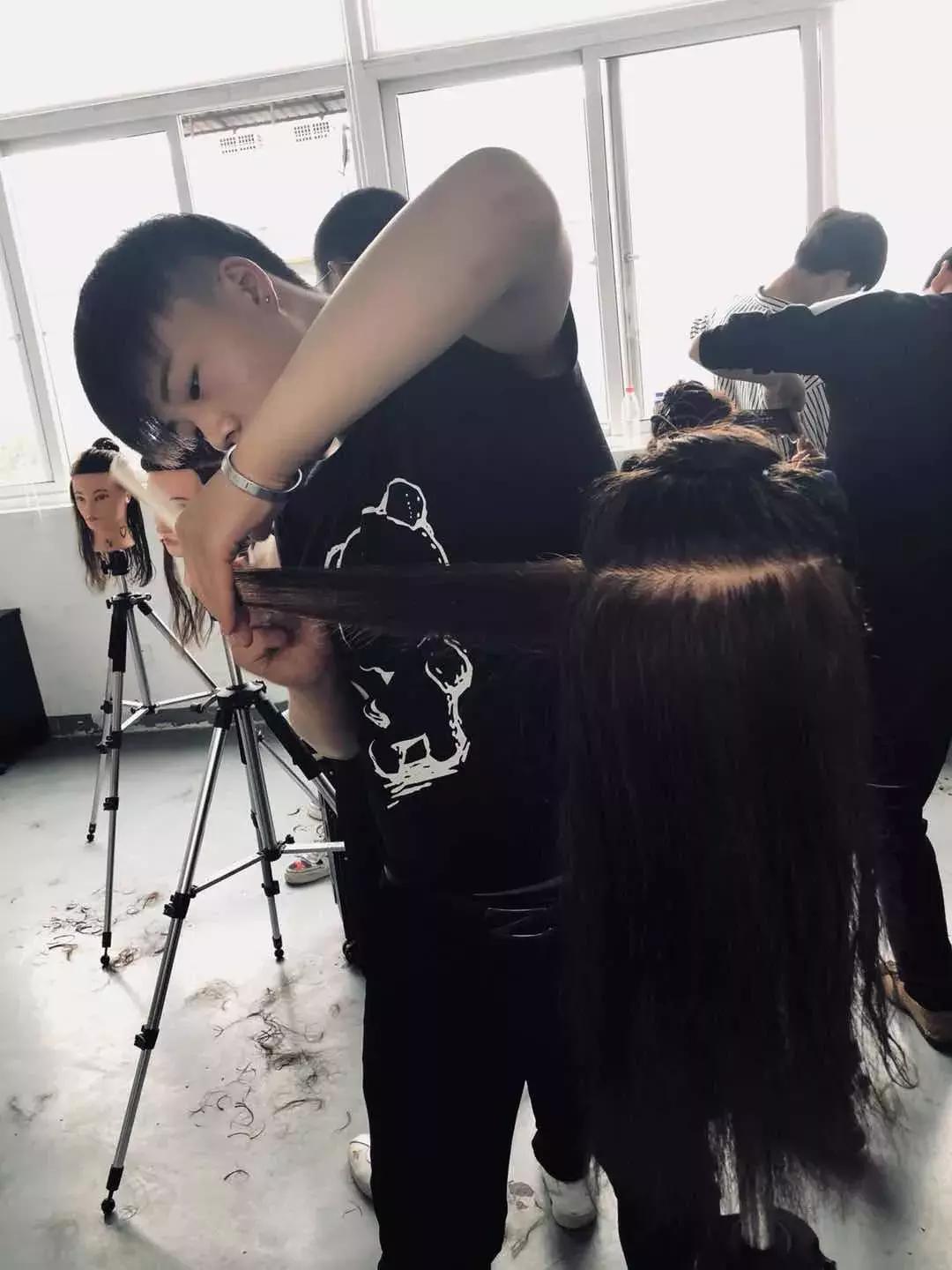 学美容美发去哪里学习,学习美容培训怎么样