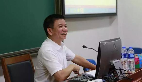 昔日厦门首富，因投资一战成名，被誉为中国A股里的“掘金客”