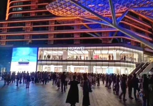 华为mate20是徕卡三摄吗,华为mate20徕卡