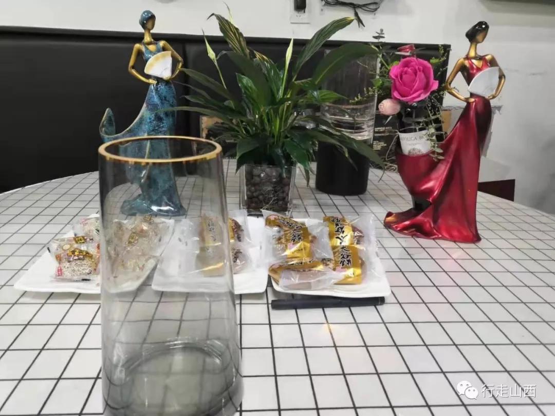 开一家温暖的花店一群温暖的人,开一家梦想中的花店