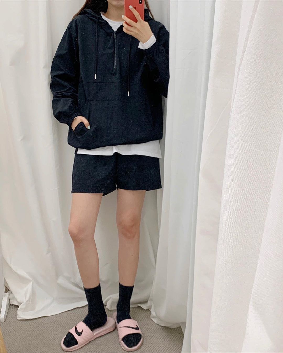 值得推荐的韩系穿搭博主,韩国穿搭博主穿衣服过程