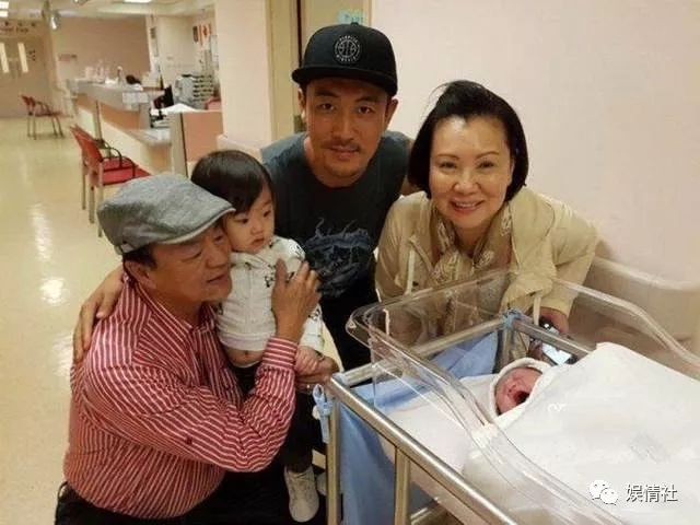 忆香江第一美少年，邵氏唯一“肉弹”男星，亦舒厌他琼瑶爱他