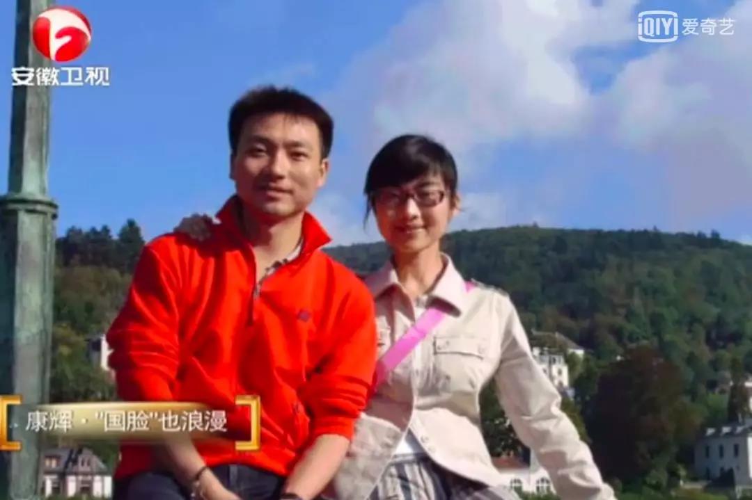 《新闻联播》怒怼美国连续上热搜,网友:粉联播,还要粉康辉