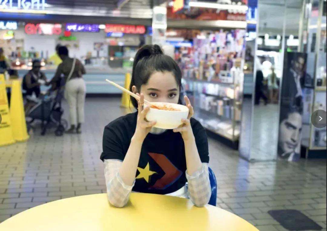 t恤穿久了偶尔也要换个风格,t恤穿好几年不旧的洗法